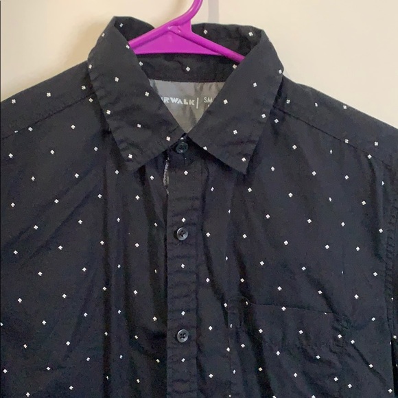 Men’s button down - Picture 2 of 3